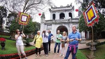 ha noi don hon 330 nghin luot khach du lich dip tet