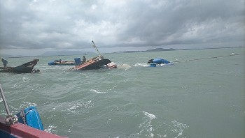 Vụ chìm tàu cá trên biển Bình Thuận: Nỗ lực tìm kiếm thuyền viên gặp nạn