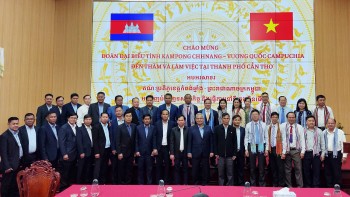can tho tiep tuc quan tam thuc day hop tac voi tinh kompong chhnang campuchia