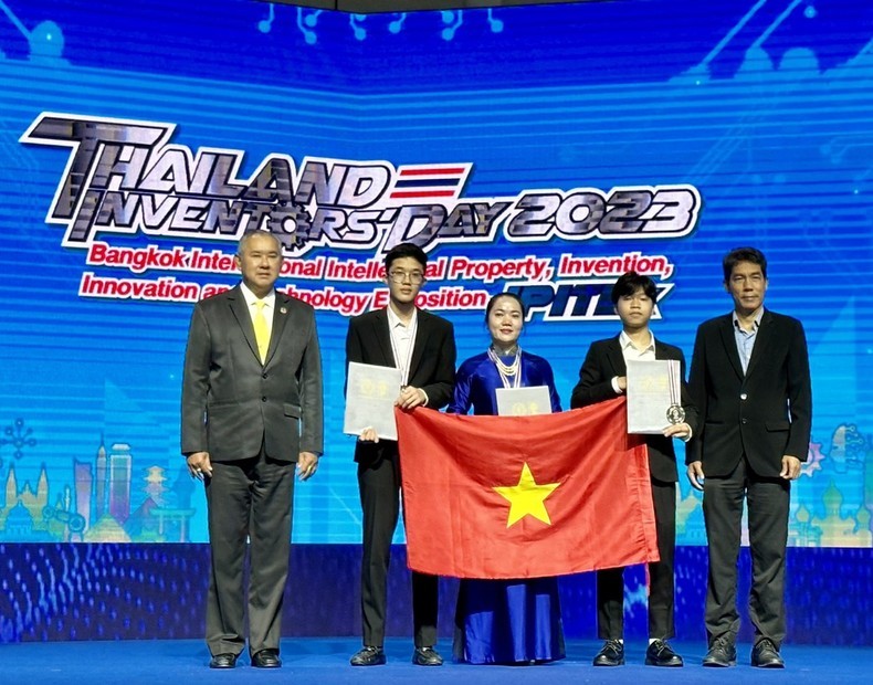 Đoàn học sinh Việt Nam đạt thành tích cao tại Cuộc thi quốc tế về sở hữu trí tuệ, sáng chế, đổi mới và công nghệ