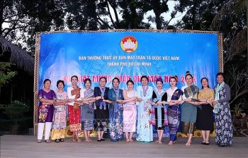 thanh pho ho chi minh sinh vien lao campuchia duoc trai nghiem van hoa gia dinh viet