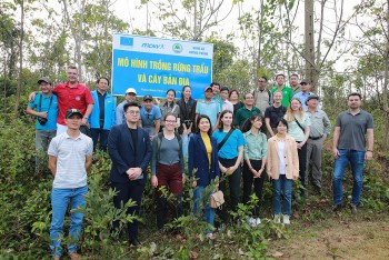 dong bao dan toc thieu so quang tri duoc huong loi tu du an ung pho bien doi khi hau