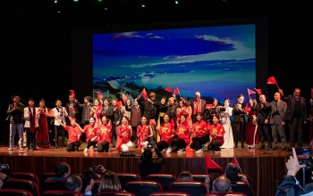 hang nghin khan gia ma roc thuong thuc dem dien giai dieu viet nam