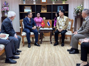 thuc day dau tu du lich va giao luu nhan dan giua viet nam va tinh nong bua lamphu thai lan