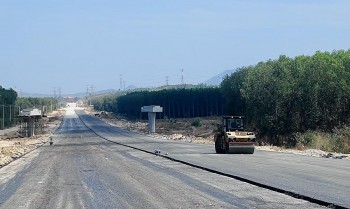 cao toc bac nam doan qua phu yen vuong giai phong mat bang va nguon cung nguyen lieu