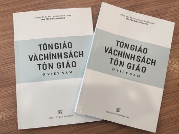 Ra mắt sách trắng "Tôn giáo và chính sách tôn giáo ở Việt Nam"