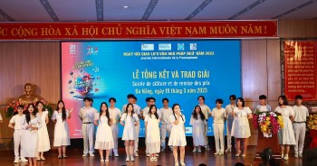 lan toa tinh yeu van hoa phap tai ngay hoi giao luu van hoa phap ngu