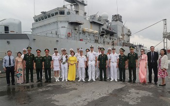 Tàu tuần dương Prairial của Hải quân Pháp thăm thành phố Hải Phòng
