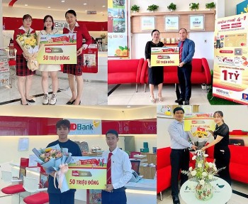 hdbank trao thuong gan 2 ty dong tan tay khach hang gui tiet kiem