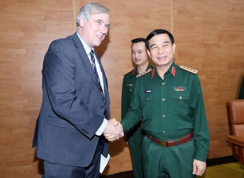 doan nghi si quoc hoi hoa ky trao tang bo quoc phong viet nam du lieu ve bo doi mat tich trong chien tranh