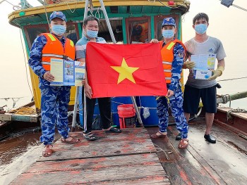 tuyen truyen pho bien phap luat cho ngu dan khu vuc dao long chau hai phong