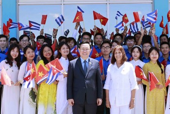 chu tich quoc hoi viet nam vuong dinh hue se phat bieu truoc quoc hoi cuba
