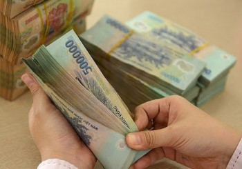 thu nhap tu luong khong theo kip muc tang gia ca