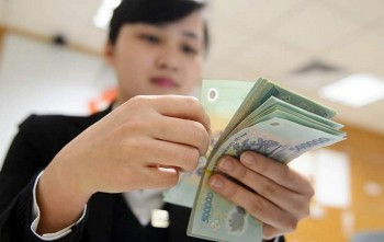 60 nhan vien bao hiem va ngan hang chua hai long voi thu nhap