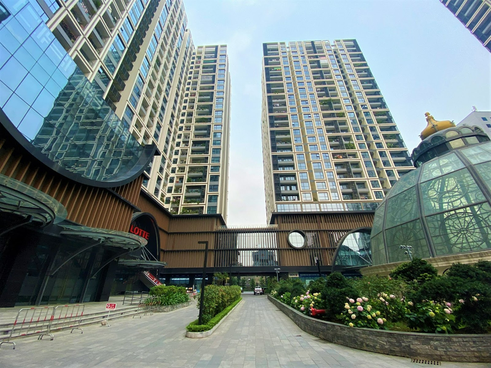 song dang cap trong toa nha phong cach nhat phu kinh low e