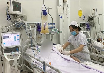 WHO hỗ trợ 6 lọ thuốc điều trị ngộ độc botulinum cho Việt Nam