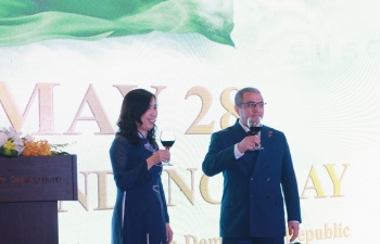 le ky niem ngay quoc khanh nuoc cong hoa azerbaijan