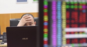 dieu chinh sau 5 phien tang lien tiep thanh khoan hose dat hon 1 ty usd