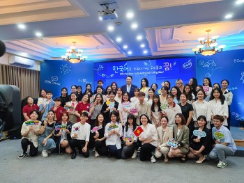 tong thong han quoc yoon suk yeol giao luu voi sinh vien viet nam