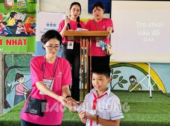 Tình nguyện Hàn Quốc hướng dẫn học sinh Hải Dương chăm sóc răng miệng
