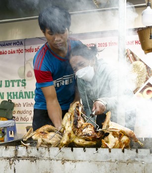 khanh hoa quang ba nong san dong bao dan toc thieu so va mien nui