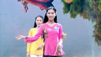 hau giang lan dau tien to chuc festival ao ba ba vai duoc det bang to khom