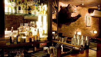 Khám phá những quán bar ẩn hấp dẫn nhất thế giới