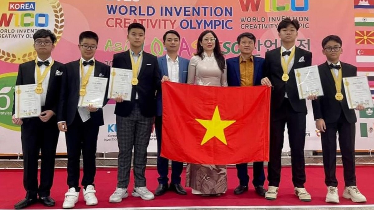 Đoàn học sinh Việt Nam đạt thành tích cao tại WICO năm 2023