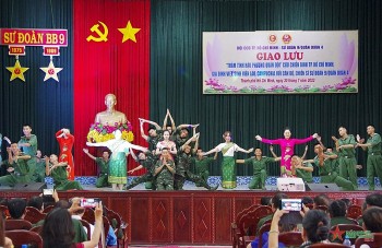 giao luu gia dinh viet voi sinh vien lao campuchia dang hoc tap tai thanh pho ho chi minh