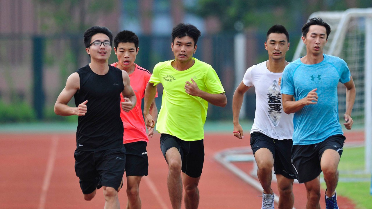 Người dân Trung Quốc tăng cường luyện tập thể dục thể thao