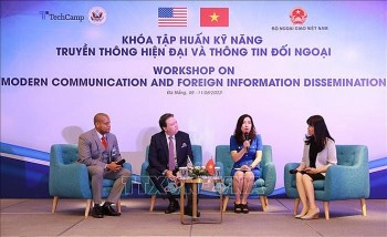 Tập huấn kỹ năng truyền thông hiện đại và thông tin đối ngoại cho người phát ngôn