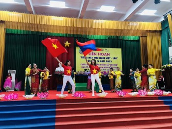 tieng hat ngoi ca tinh huu nghi viet lao