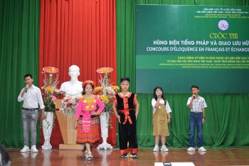dong nai to chuc cuoc thi hung bien tieng phap va giao luu huu nghi viet phap
