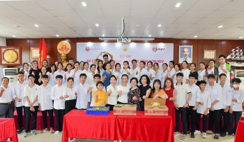 40 tre mo coi trai nghiem lam banh tai cong ty co phan banh mut keo bao minh