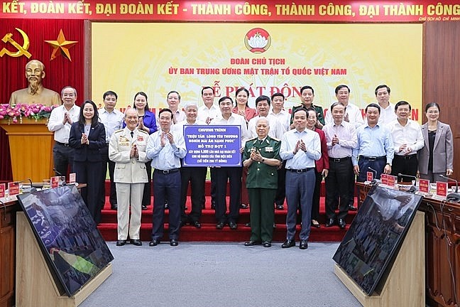 Đà Nẵng tiếp nhận gần 2,4 tỷ đồng xây nhà đại đoàn kết cho tỉnh Điện Biên và khu vực Tây Bắc