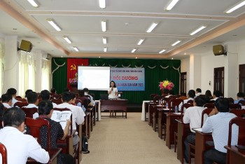 hau giang boi duong kien thuc cho doi ngu lam cong tac doi ngoai nhan dan