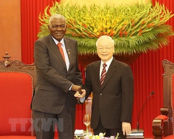 lam sau sac hon quan he hop tac toan dien viet nam cuba