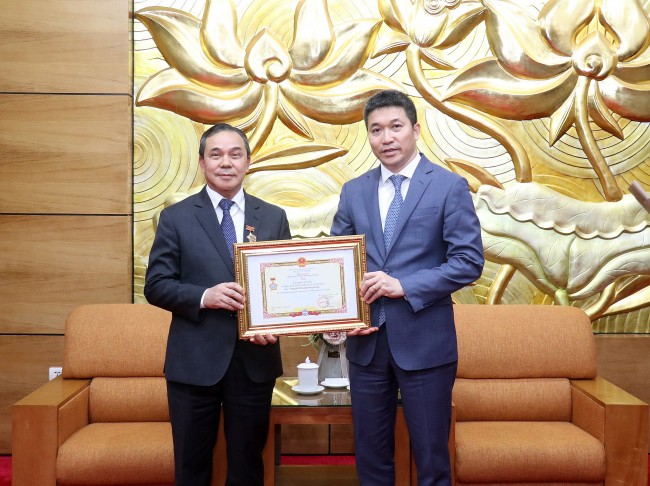 Ghi nhận nỗ lực vun đắp tình hữu nghị đặc biệt Việt Nam - Lào của Đại sứ Sengphet Houngboungnuang