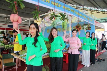 5000 phu nu tham gia le hoi ao ba ba ao dai tai can tho