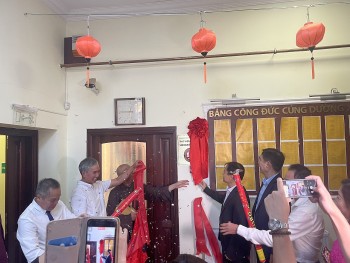 le ra mat tu sach tieng viet tai hungary