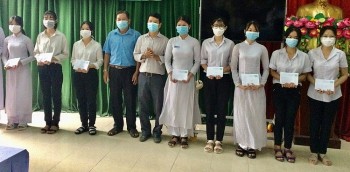 thu a thien hue tie p nha n hon 200 sua t ho c bo ng cho ho c sinh sinh vien do seeds ta i tro