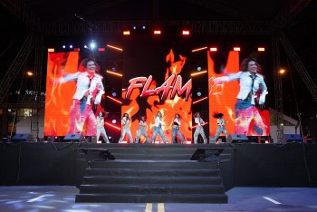 ron rang ngay hoi van hoa huu nghi viet han