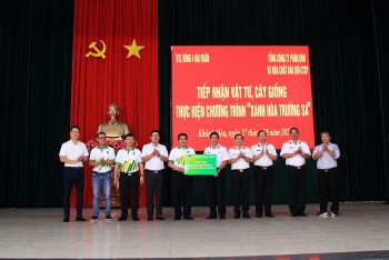 vung 4 hai quan tiep nhan vat tu giong cay trong xanh hoa truong sa