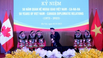 viet nam canada nuoc xa ma tinh gan