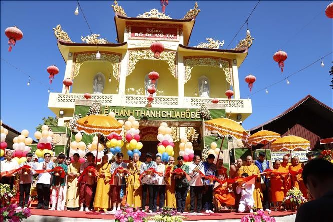 Cộng đồng Phật tử Việt Nam tại Lào có nhiều đóng góp trong các hoạt động từ thiện xã hội