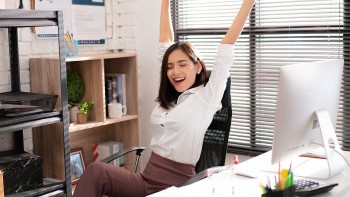 tu vi hom nay 12 cung hoang dao 16112023 cu giai tien xa trong cong viec