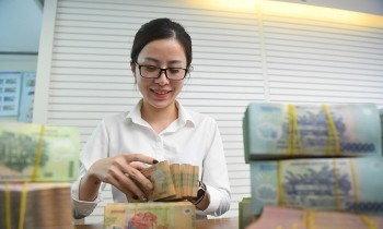 de xuat doanh nghiep tra luong thuong tet nguyen dan 2024 cho nguoi lao dong truoc 20 ngay