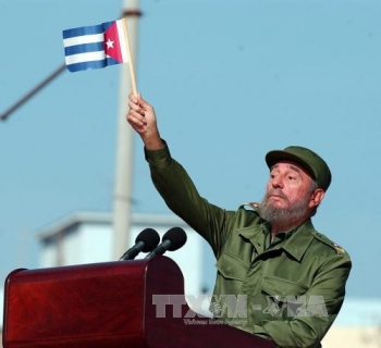 Thanh niên Cuba tưởng nhớ Lãnh tụ Fidel Castro