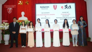 Sinh viên Đại học Huế nhận học bổng từ hai tổ chức Nhật Bản