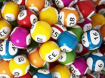 con so may man hom nay 9122023 12 con giap cuoi tuan ngap tran may man